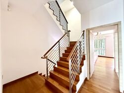 Highland Road (D19), Terrace #561033811
